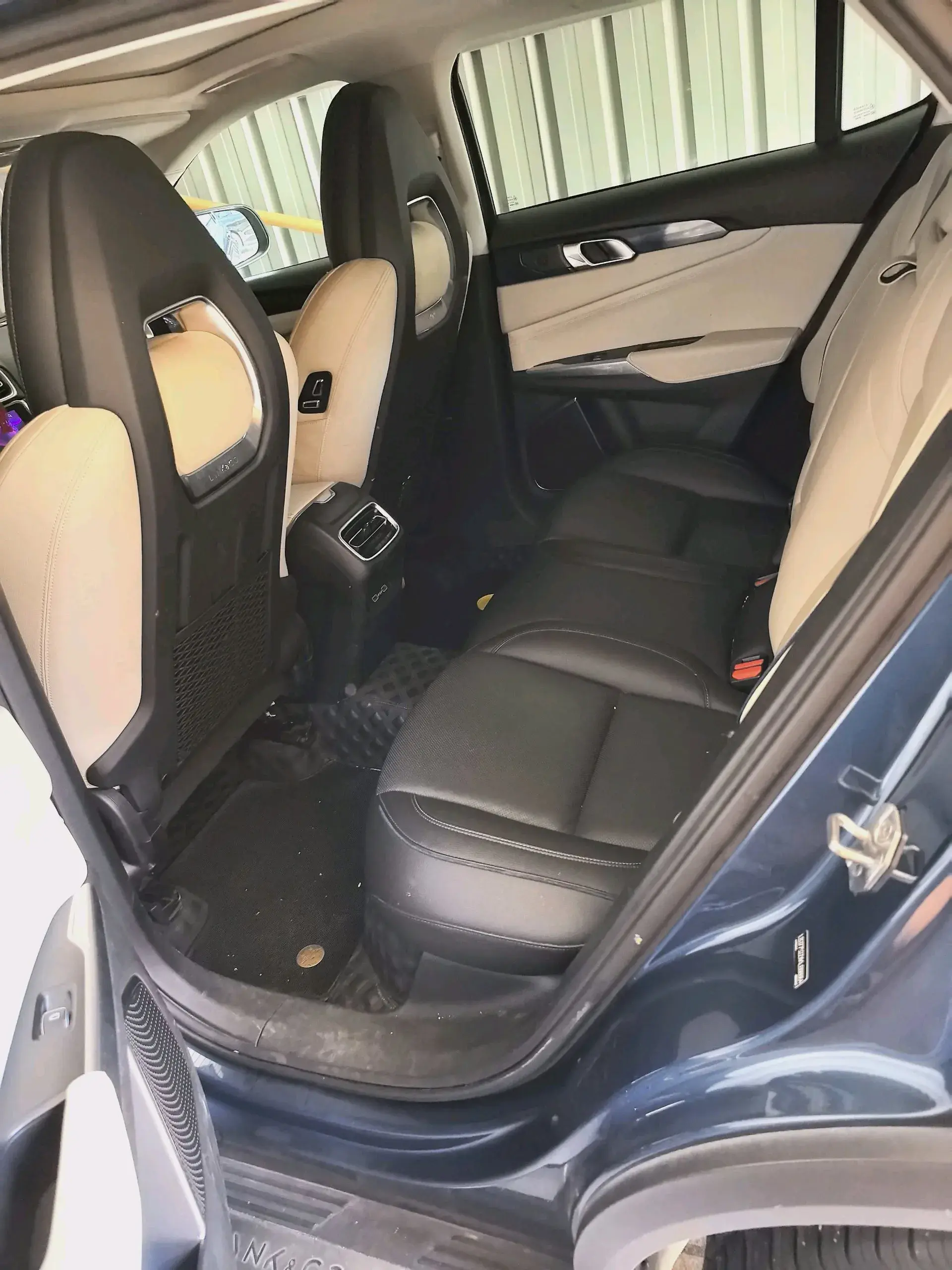 2019 LYNK&CO 01 thumbnail 4