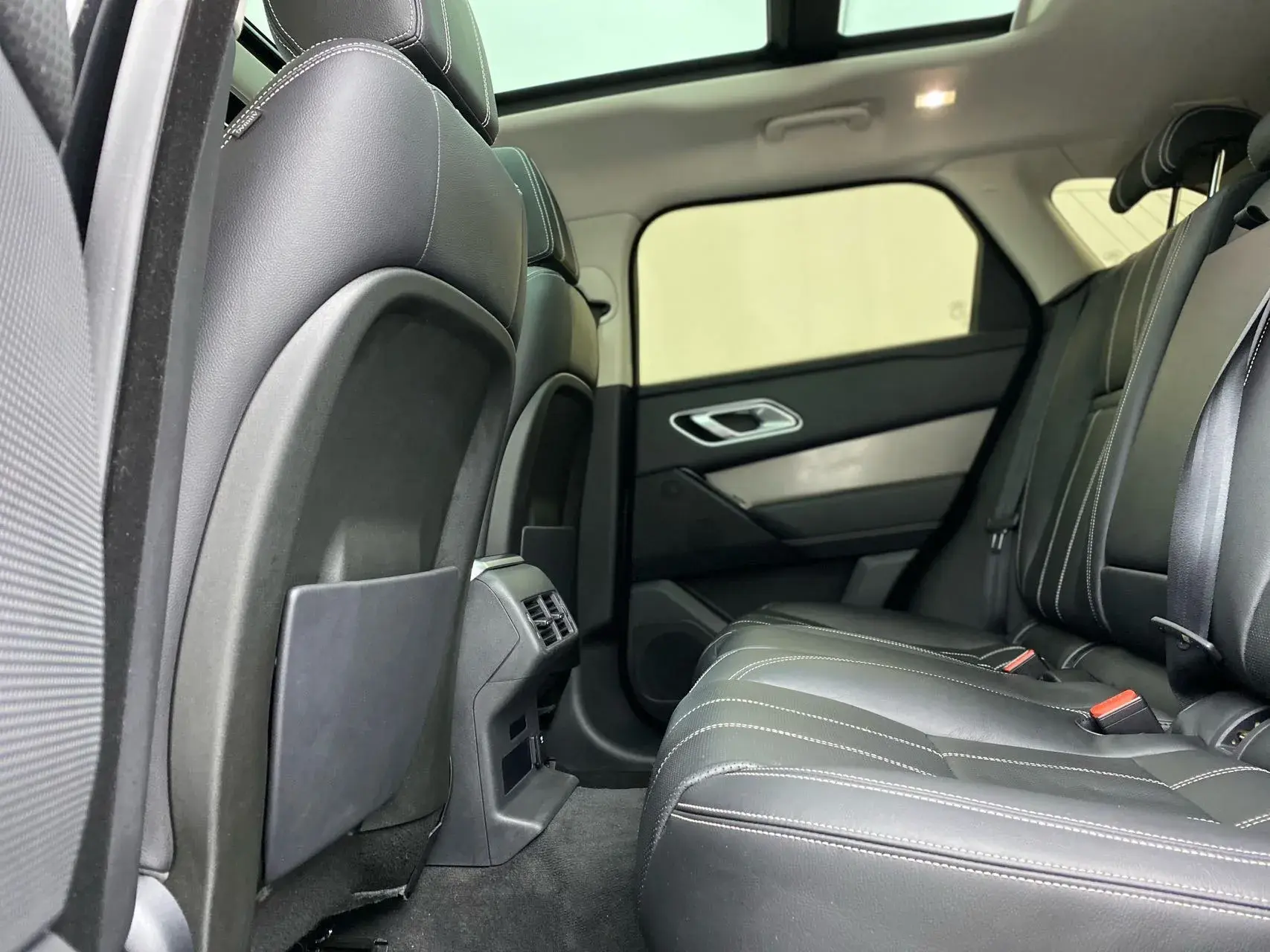 2017 LAND ROVER thumbnail 3