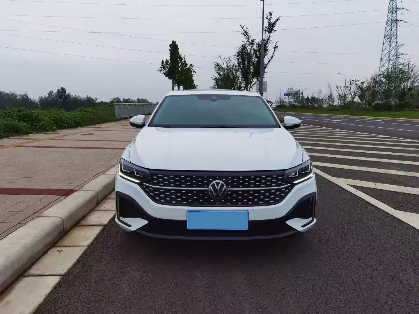 2024 VOLKSWAGEN LAVIDA thumbnail 2