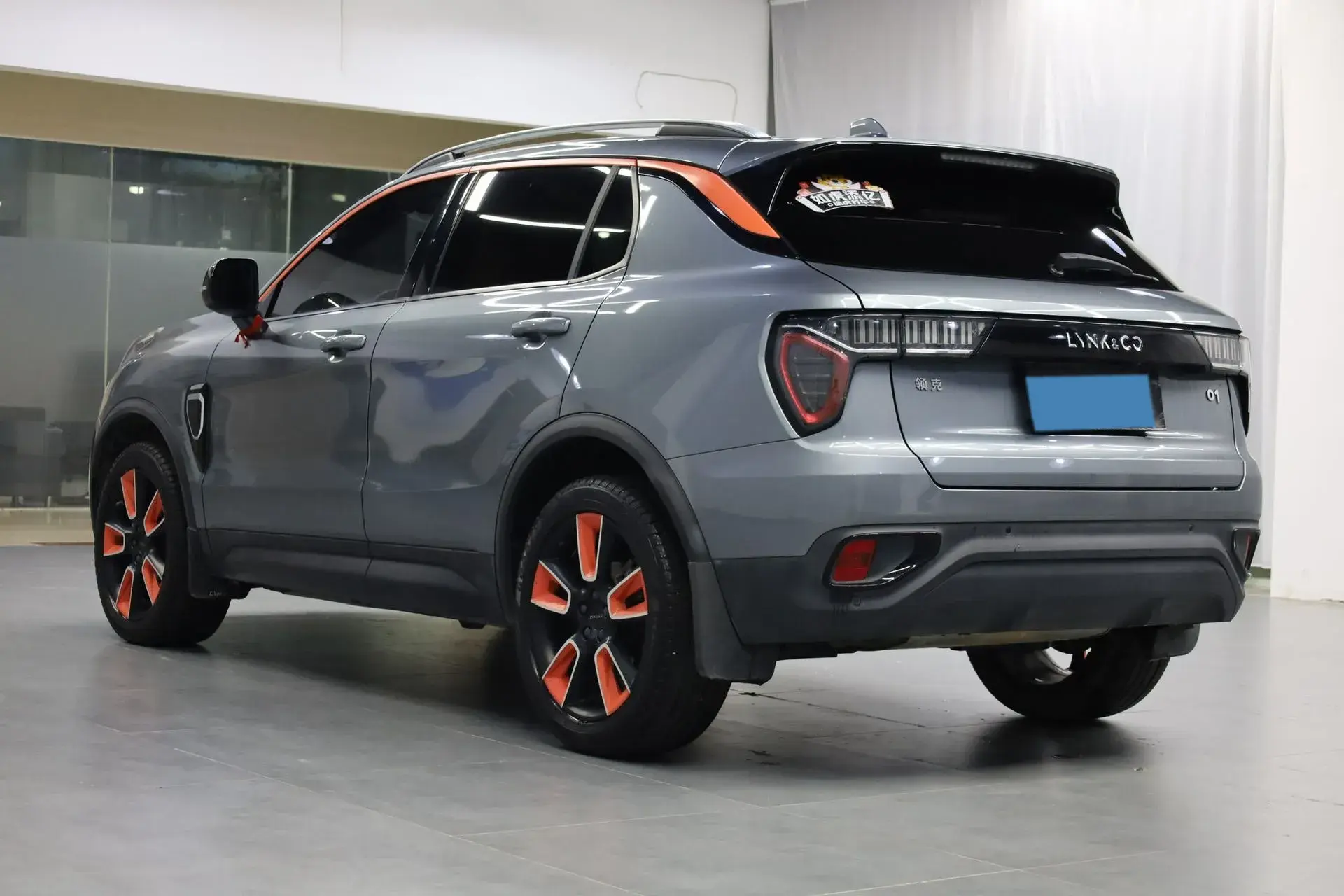 2019 LYNK&CO 01 thumbnail 3