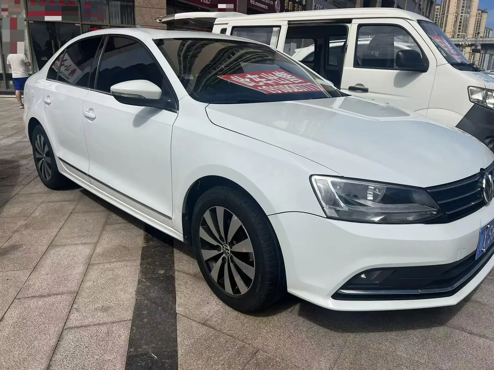 2018 VOLKSWAGEN SAGITAR thumbnail 2