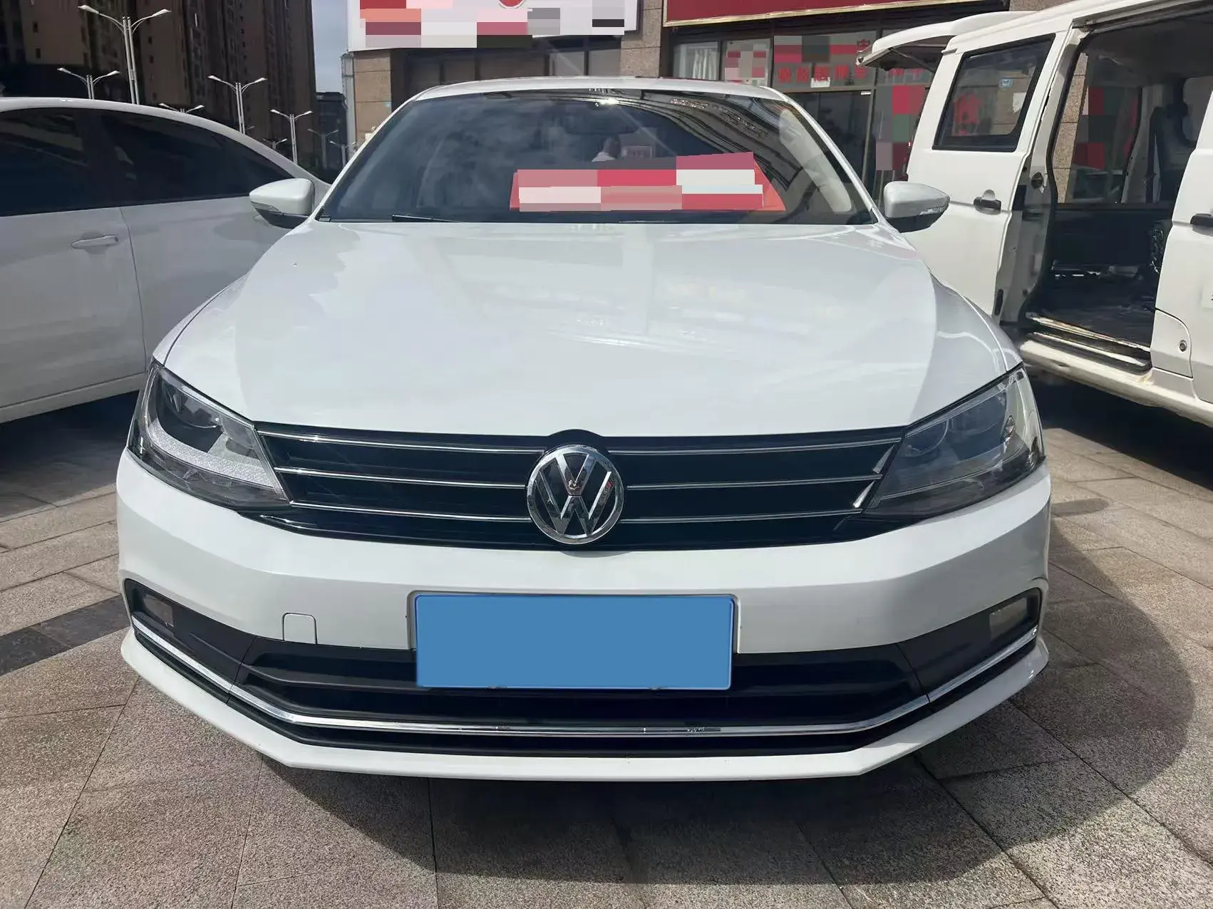 2018 VOLKSWAGEN SAGITAR thumbnail 3