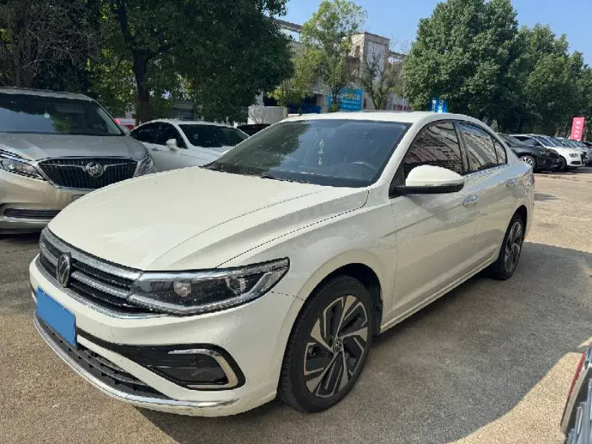 2023 VOLKSWAGEN BORA view 1