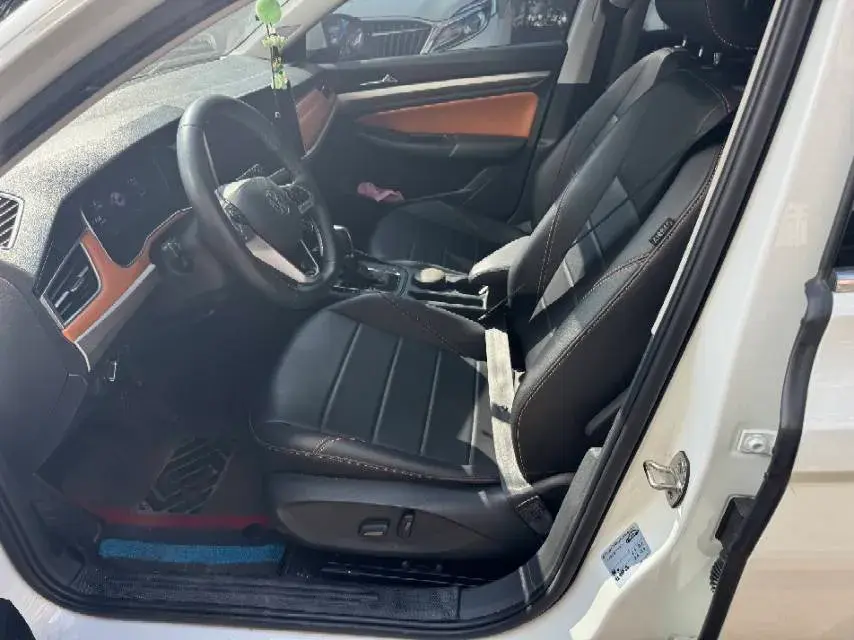 2023 VOLKSWAGEN BORA thumbnail 4