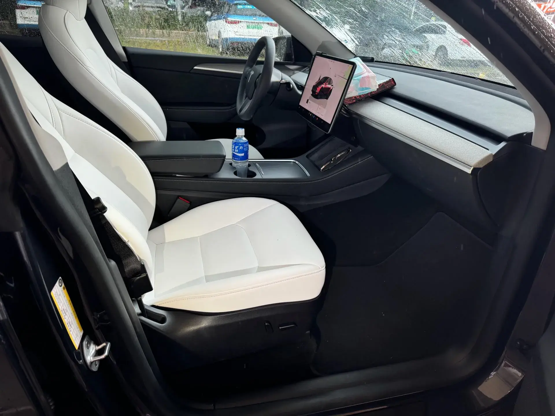 2024 TESLA MODEL thumbnail 4