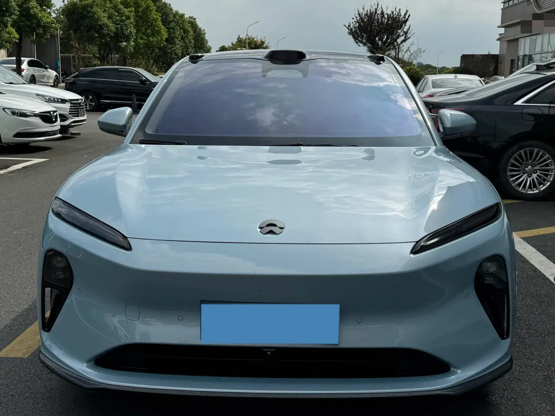 2022 NIO ET5 thumbnail 2