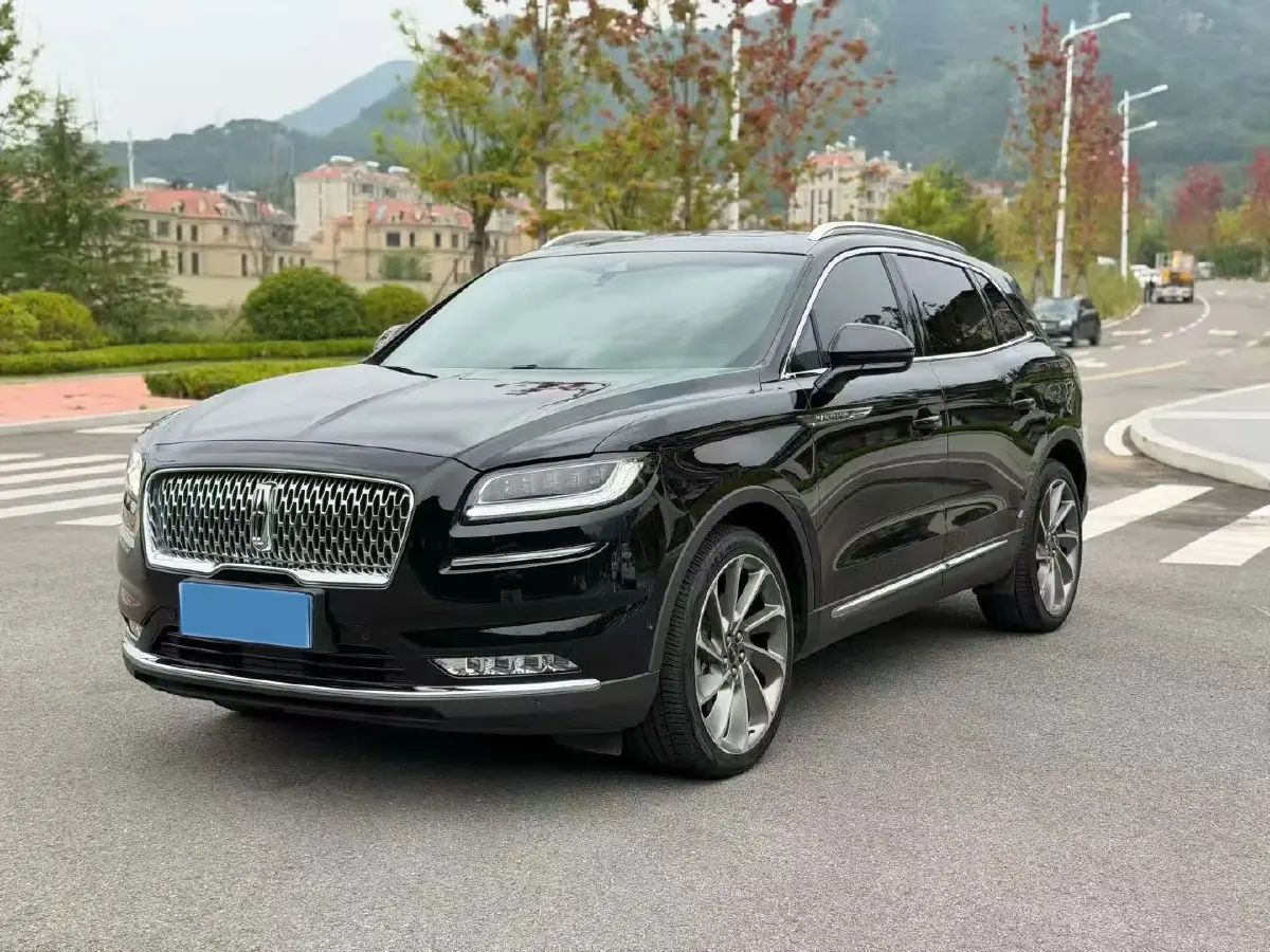 2021 Lincoln Nautilus 2.7T 322HP V6 8AT