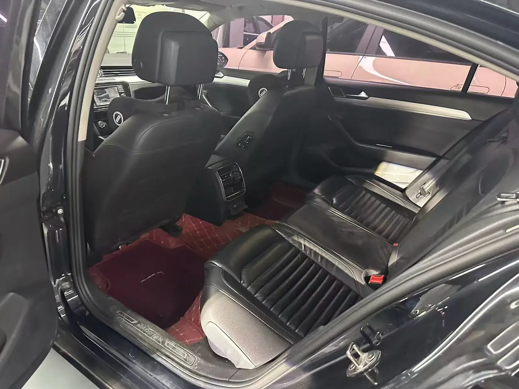 2018 VOLKSWAGEN MAGOTAN thumbnail 3