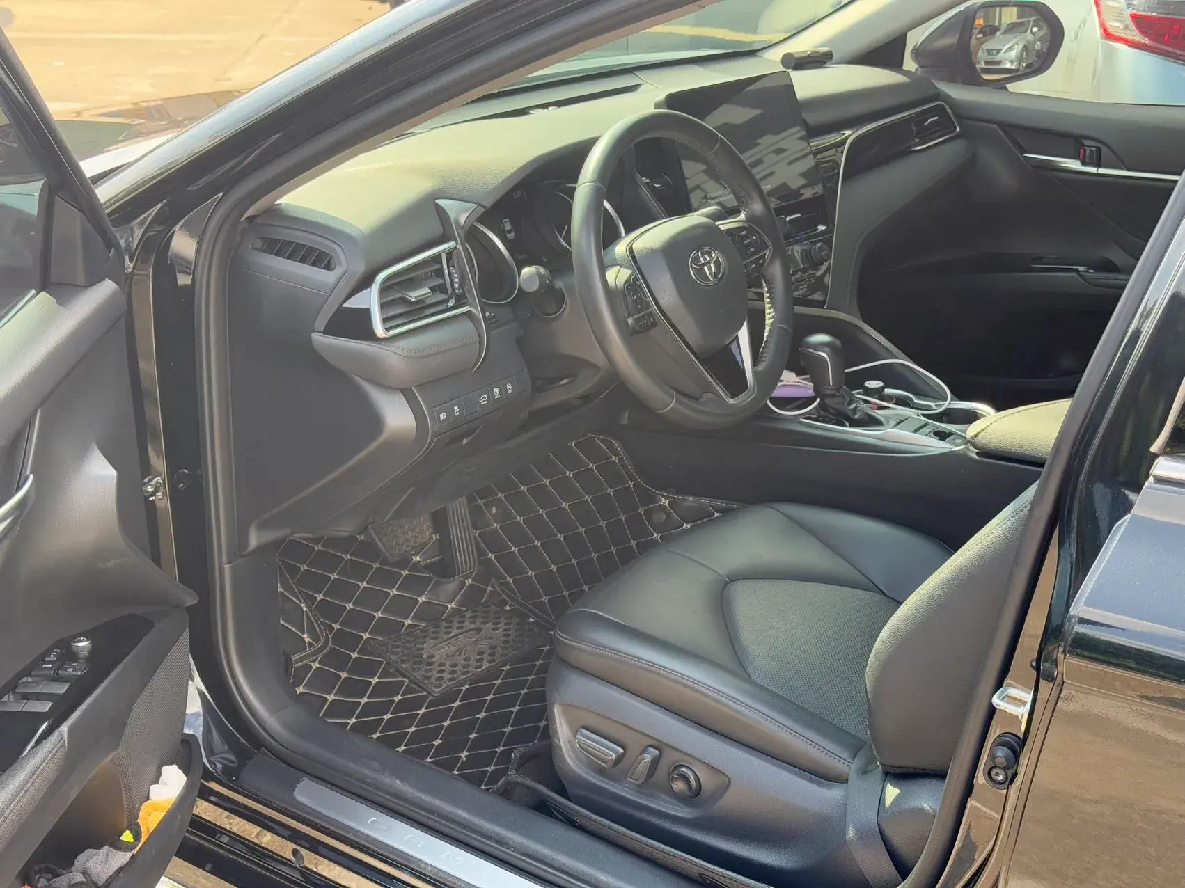 2023 TOYOTA CAMRY thumbnail 4