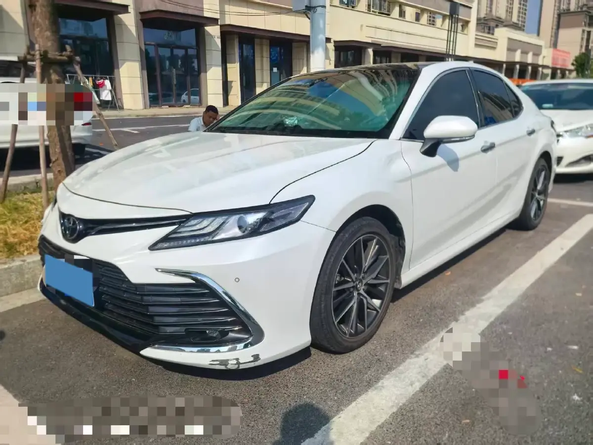 2021 Toyota Camry 2.5L 209HP L4 8AT