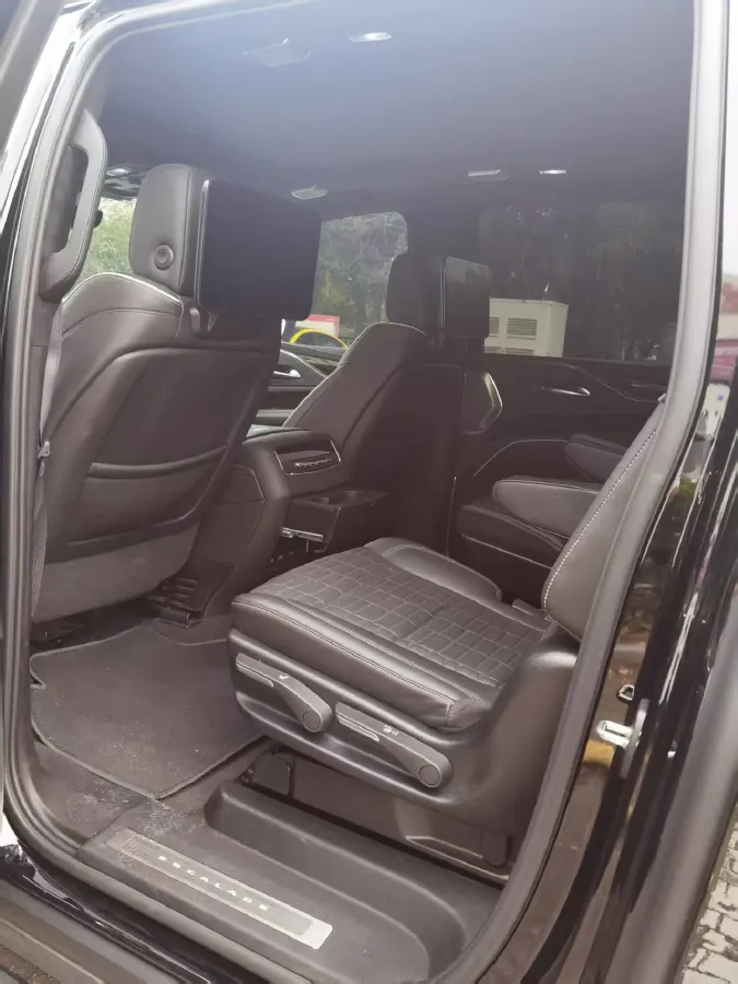 2013 Cadillac ESCALADE 6.2L 409HP V8 6AT,autocango,china used car exporter,china ev exporter,chinese used car exporter,chinese used ev exporter