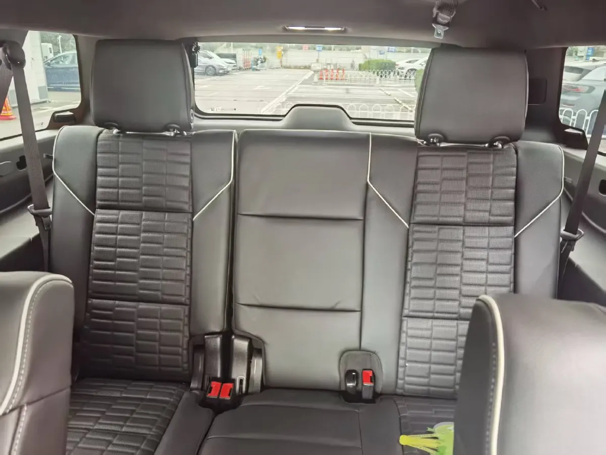 2013 Cadillac ESCALADE 6.2L 409HP V8 6AT,autocango,china used car exporter,china ev exporter,chinese used car exporter,chinese used ev exporter