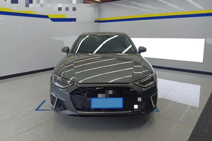 2020 AUDI A4L thumbnail 3