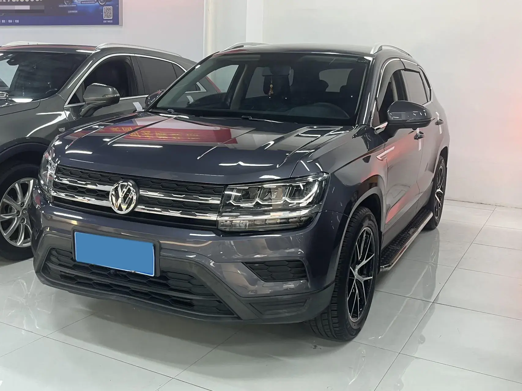 2020 VOLKSWAGEN THARU view 1