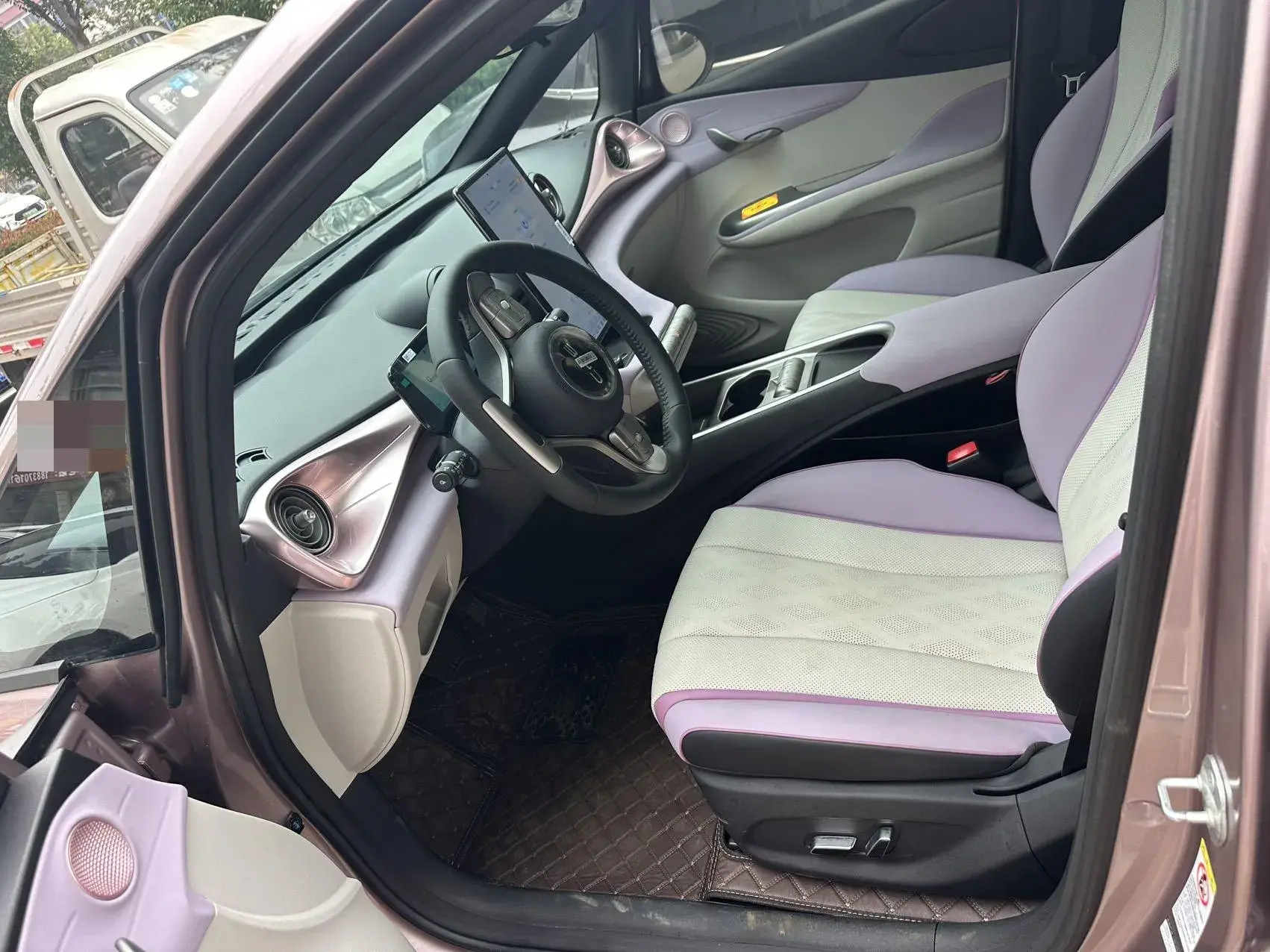 2025 BYD DOLPHIN thumbnail 4