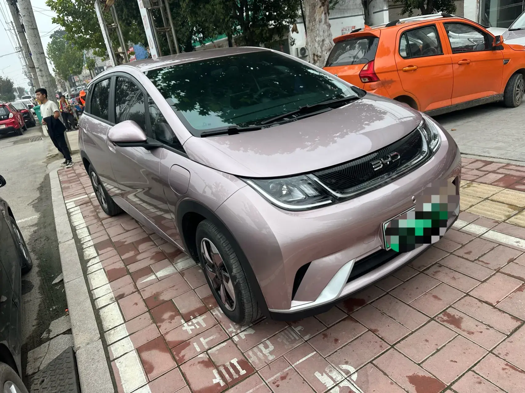 2025 BYD DOLPHIN thumbnail 3