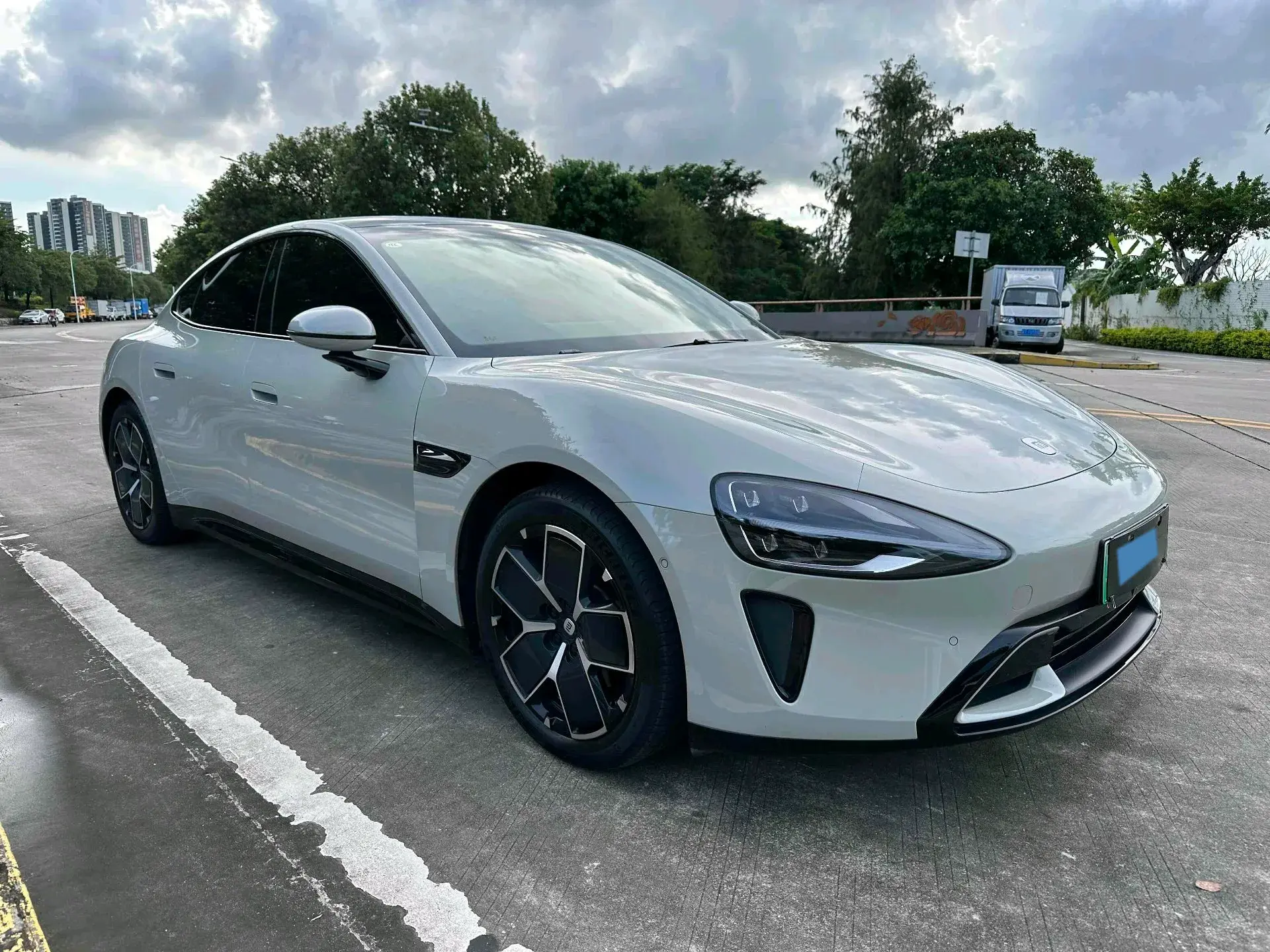 2024 MI SU7 thumbnail 2