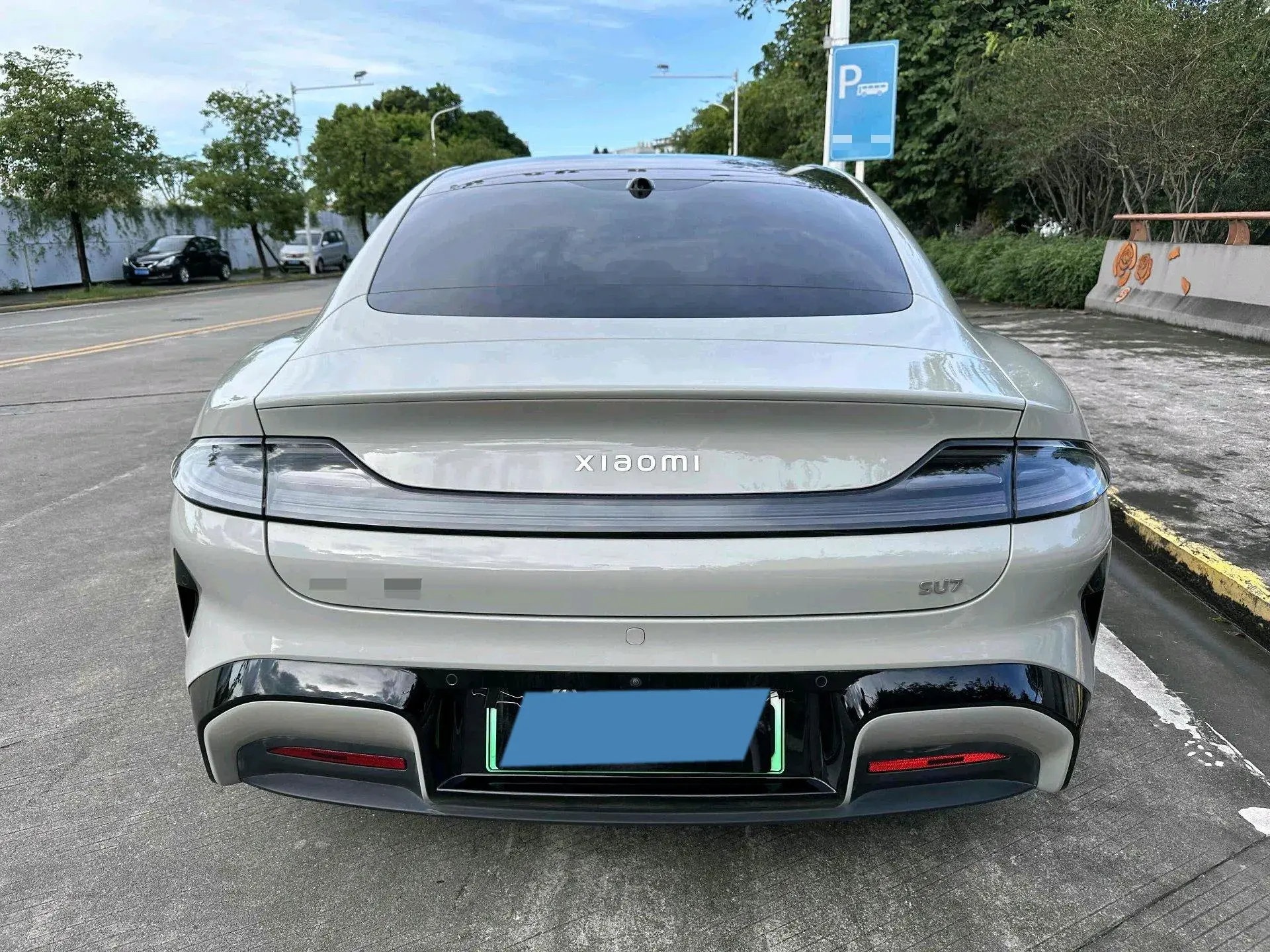 2024 MI SU7 thumbnail 4