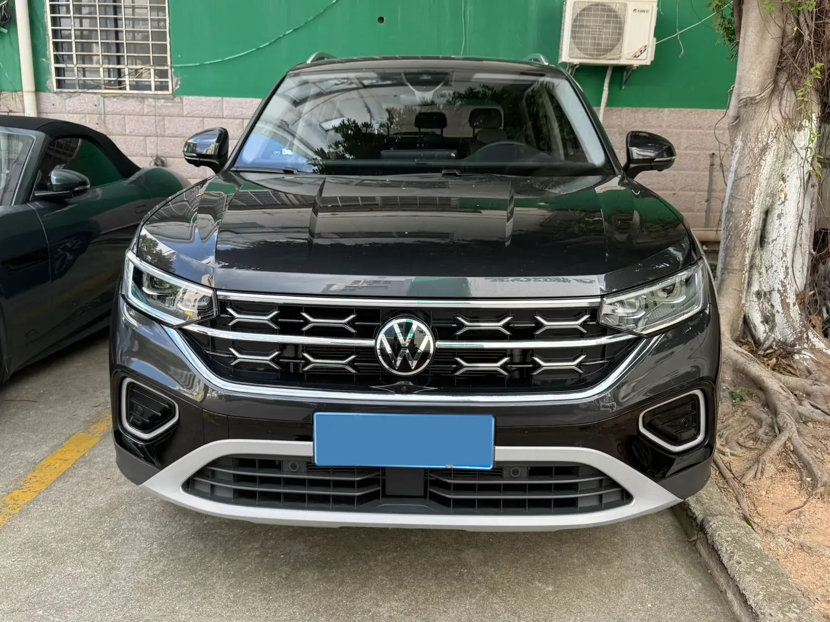 2024 VOLKSWAGEN TAYRON thumbnail 2