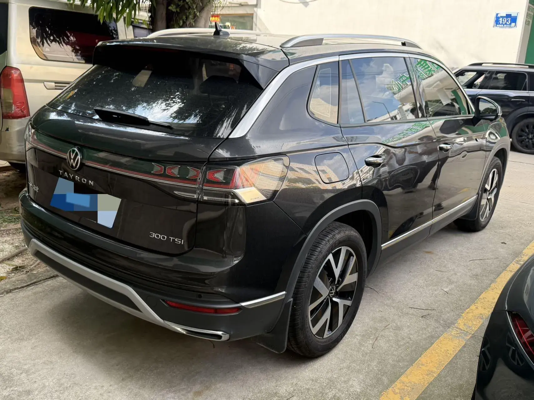 2024 VOLKSWAGEN TAYRON thumbnail 4