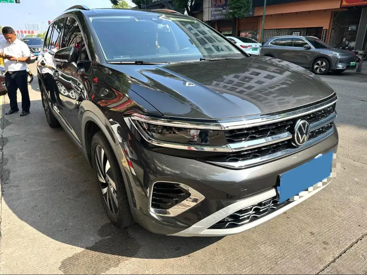 2021 VOLKSWAGEN TALAGON thumbnail 3