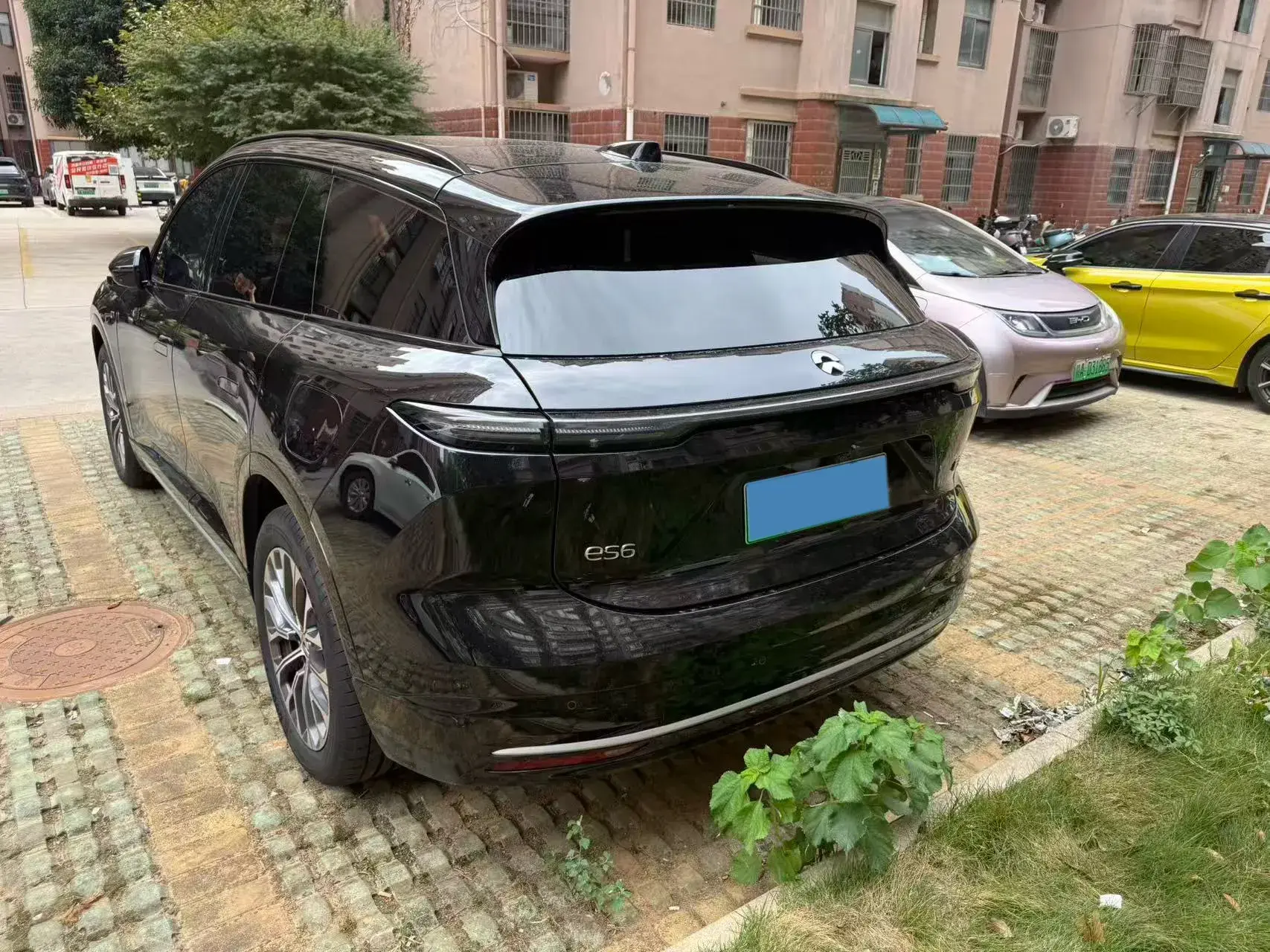 2025 NIO ES6 thumbnail 2