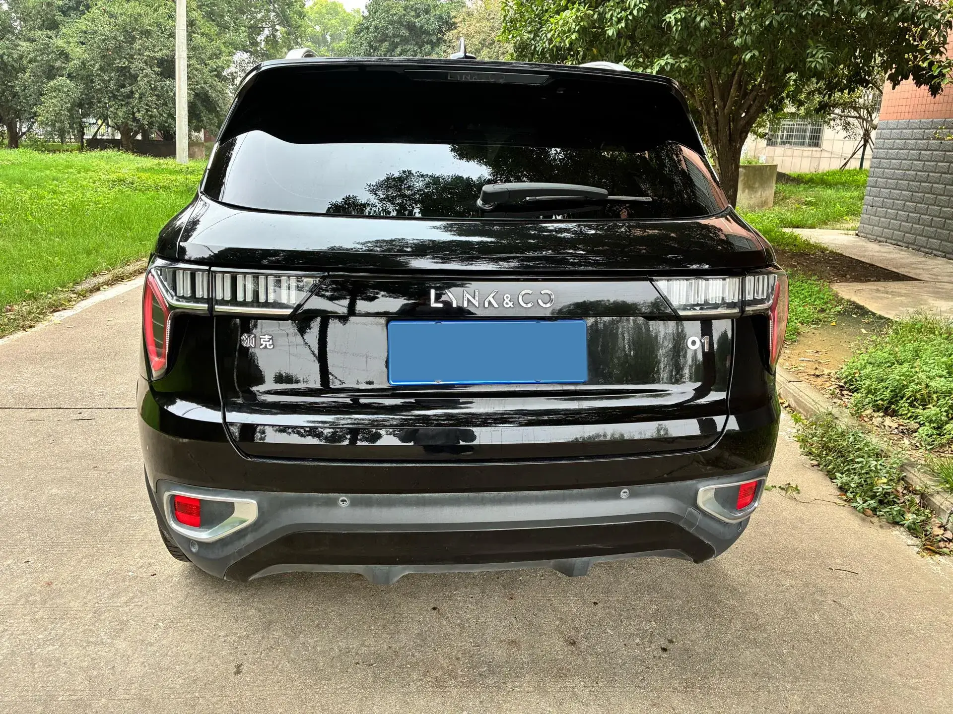 2018 LYNK&CO 01 thumbnail 4