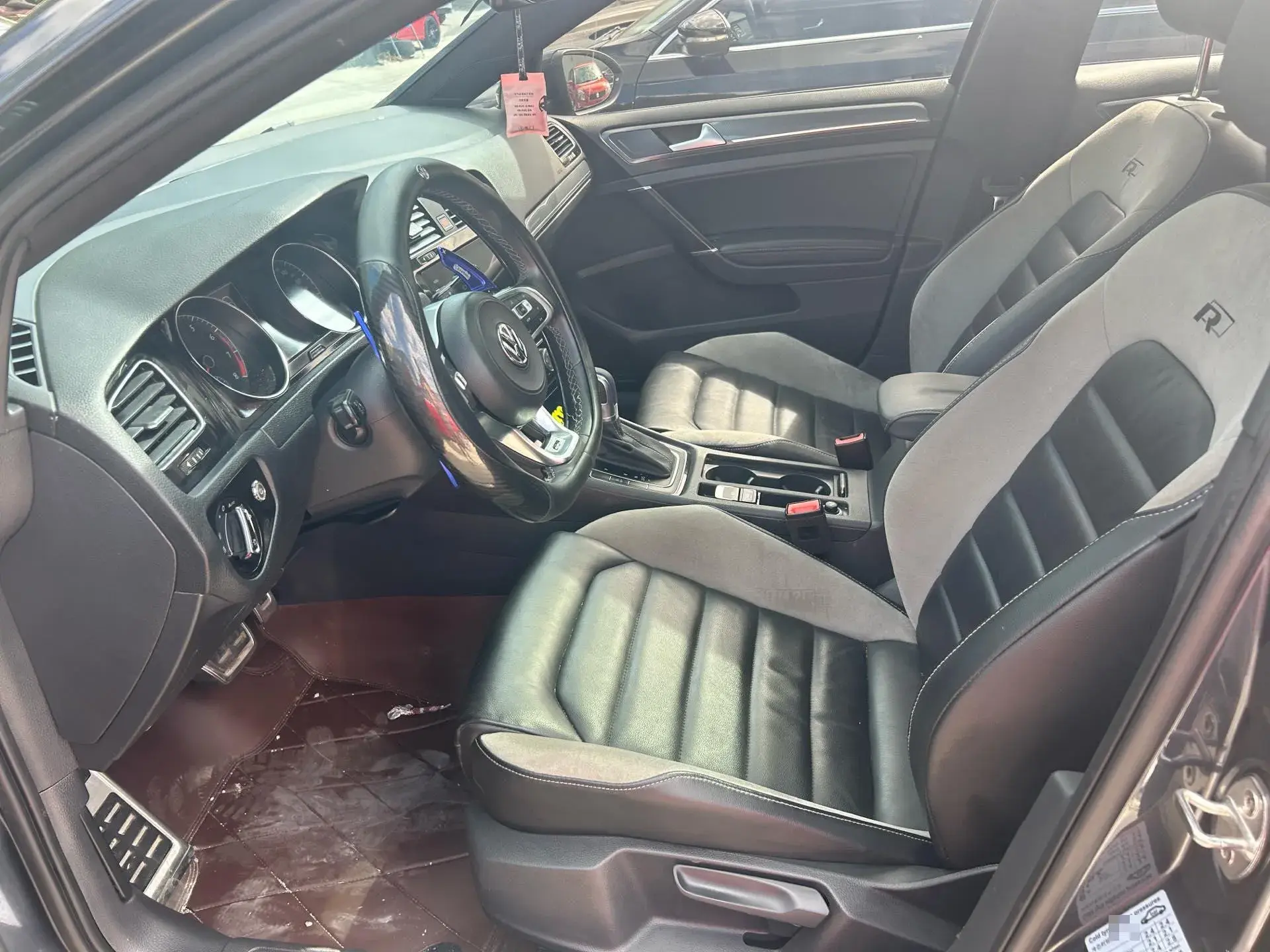 2019 VOLKSWAGEN GOLF thumbnail 3