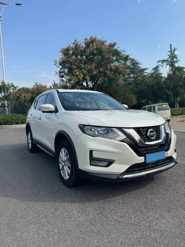 2021 NISSAN X-TRAIL thumbnail 3
