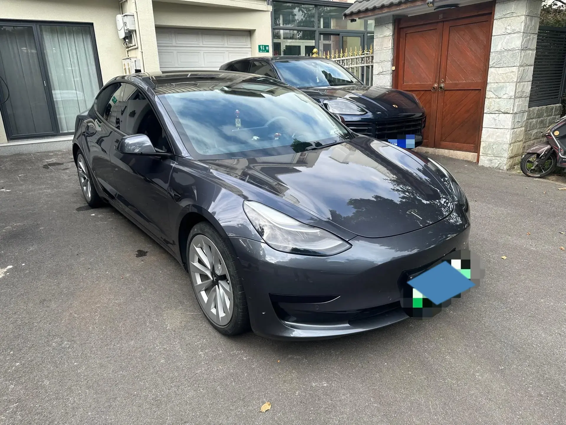 2021 TESLA MODEL thumbnail 2