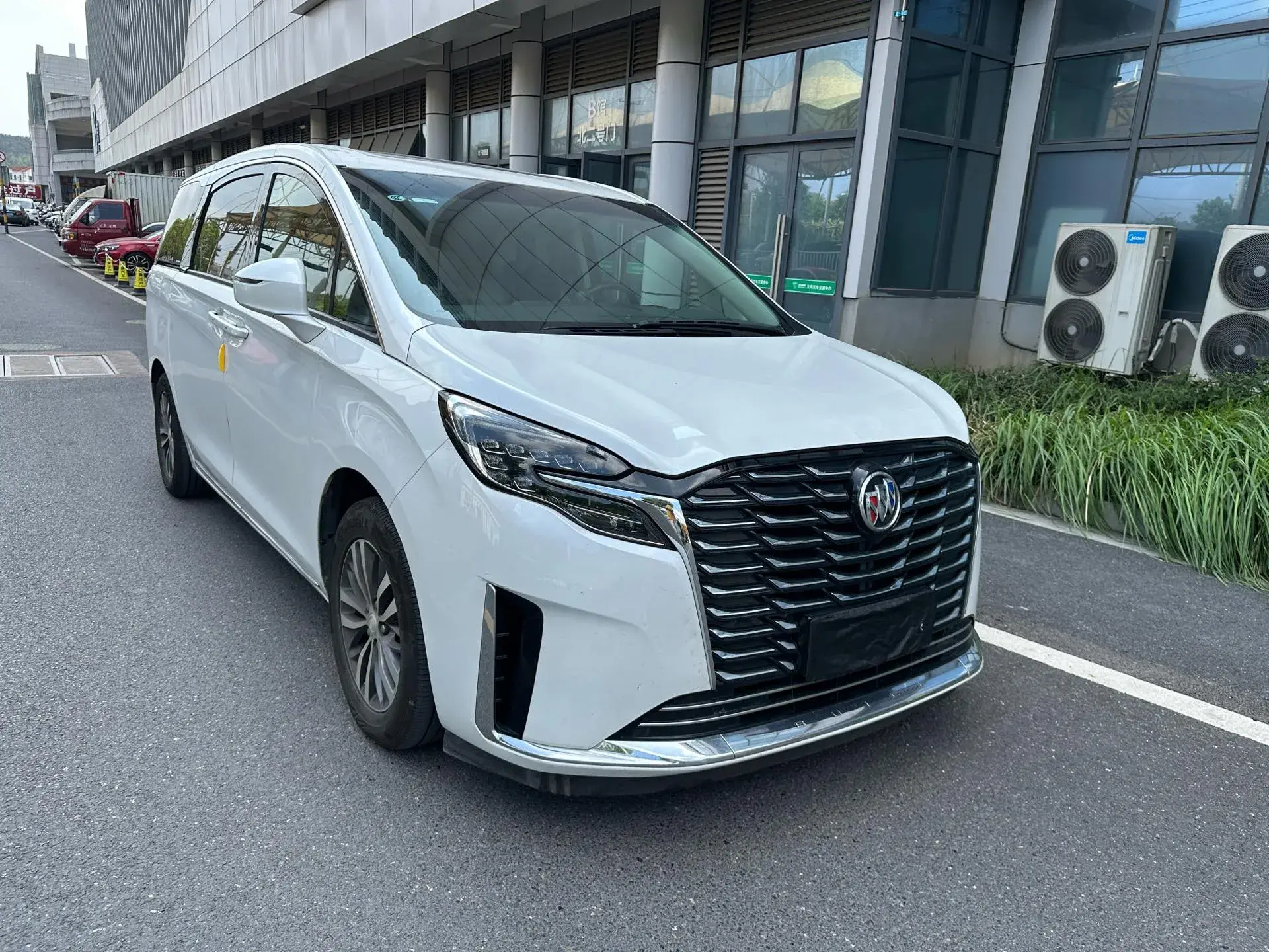 2023 BUICK GL8 thumbnail 2