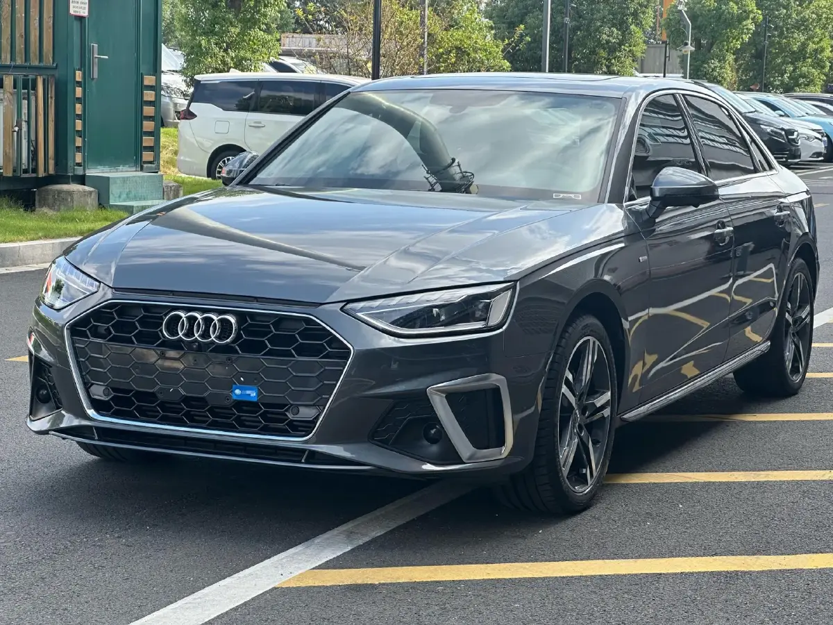 2020 Audi A4L 2.0T 190HP L4 7DCT