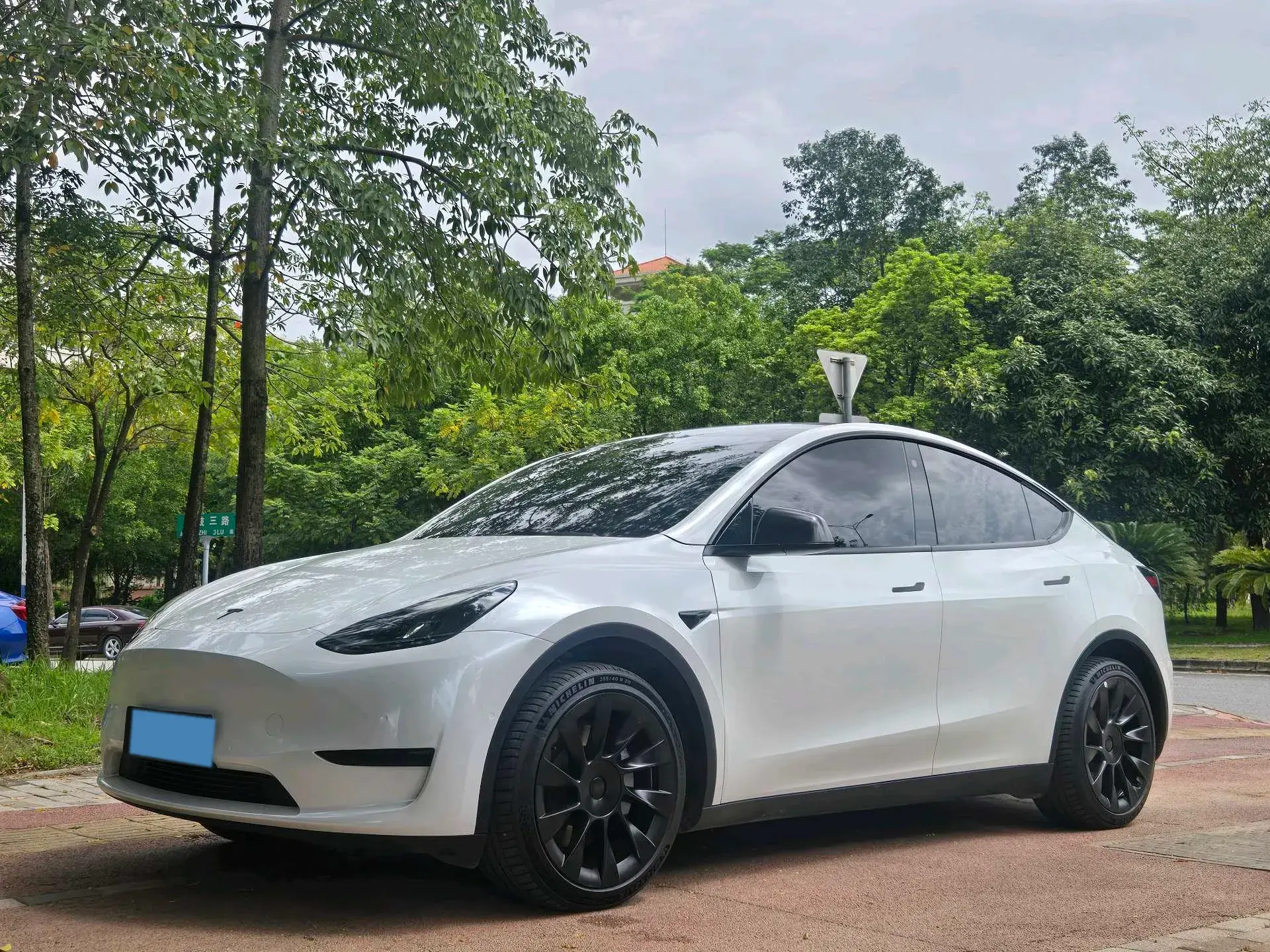 2022 TESLA MODEL view 1