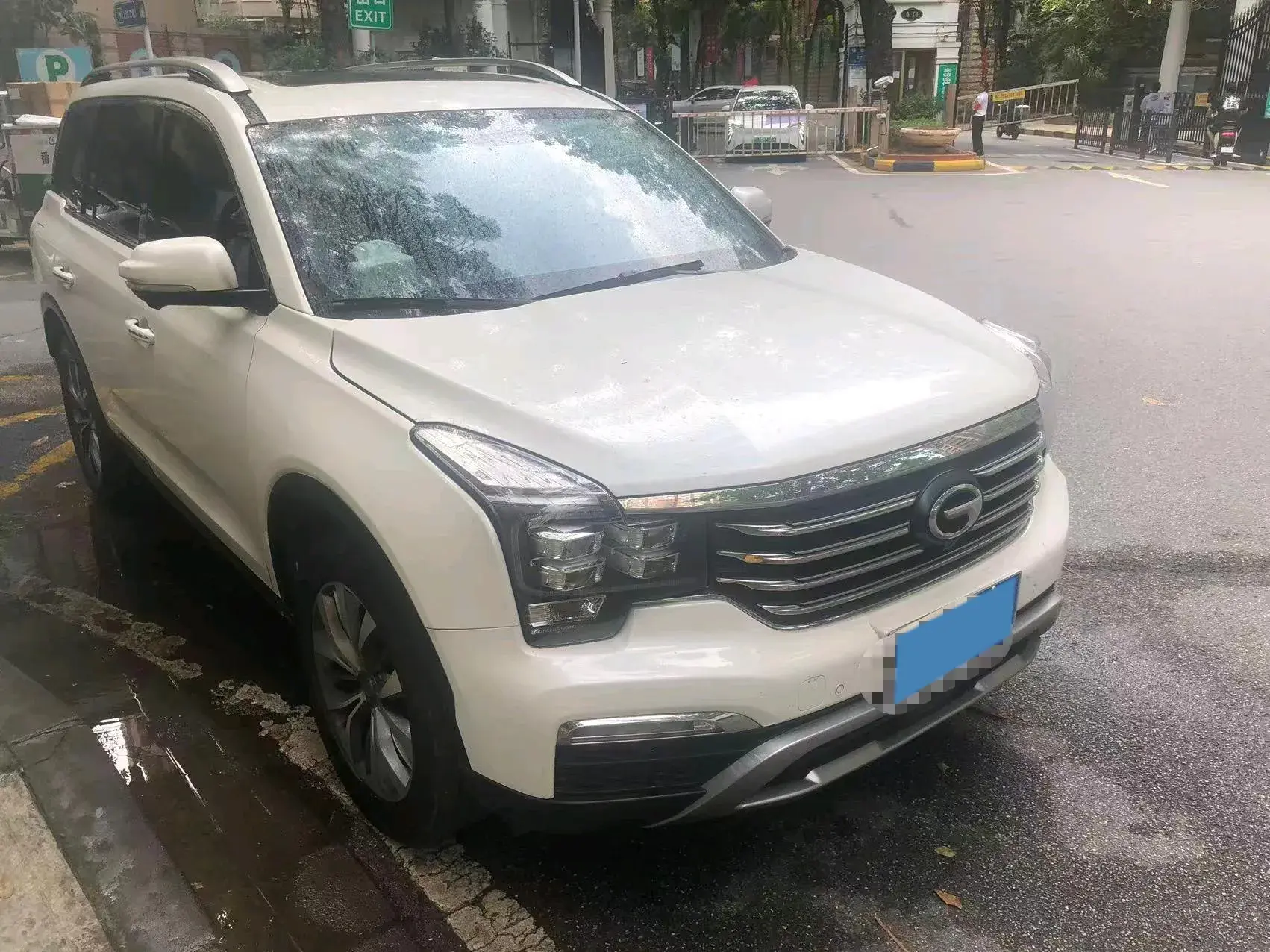 2017 GAC TRUMPCHI thumbnail 2