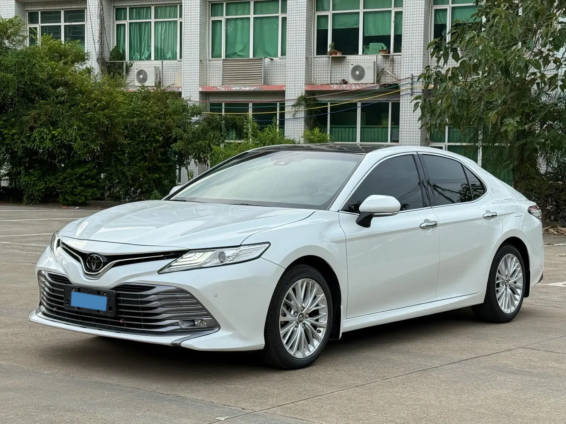 2019 TOYOTA CAMRY view 1