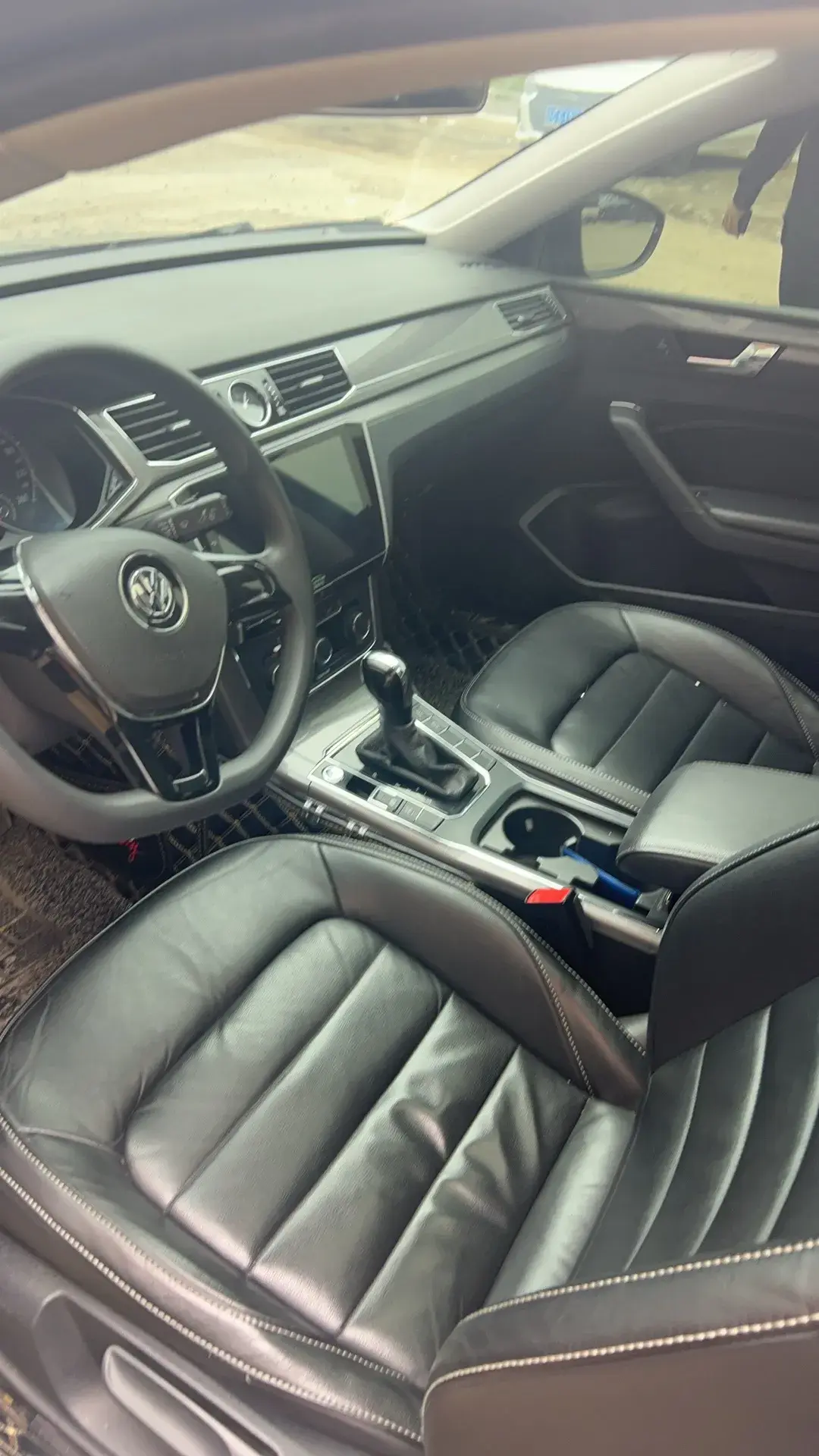 2015 VOLKSWAGEN PASSAT thumbnail 3