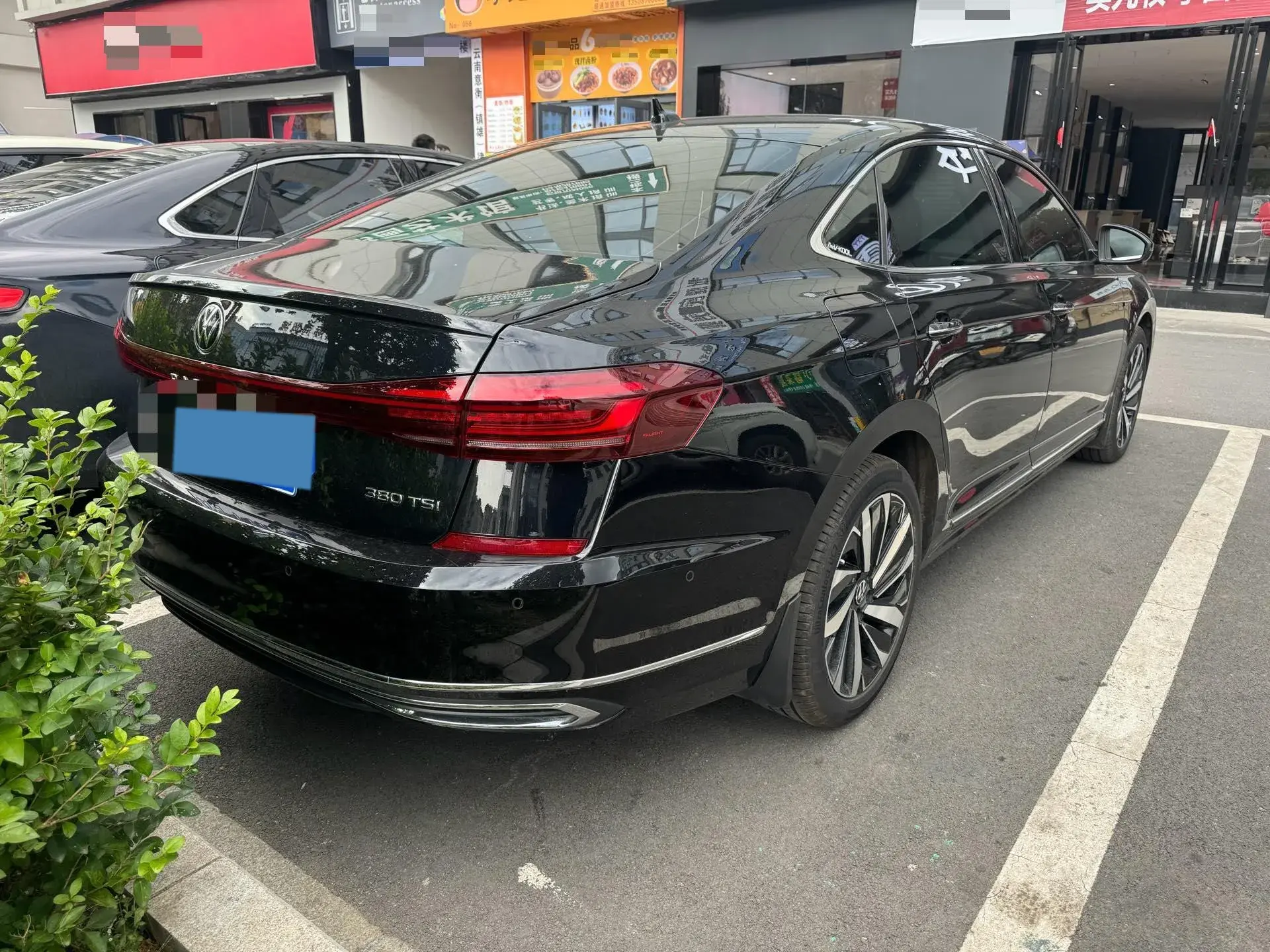 2025 VOLKSWAGEN PASSAT thumbnail 2