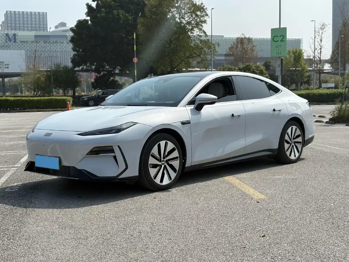 2024 Geely Galaxy E8 BEV 76KWH