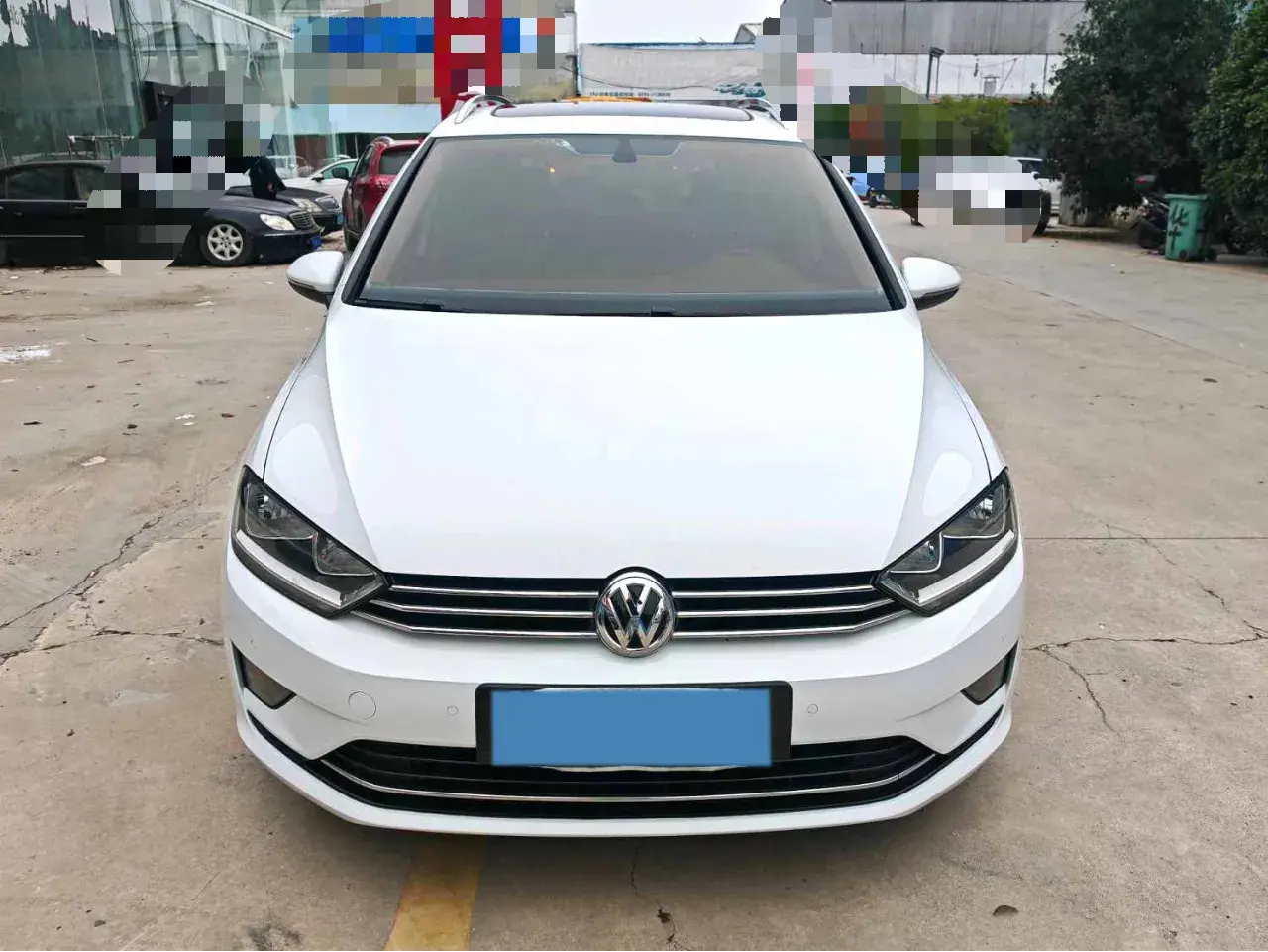 2018 VOLKSWAGEN GOLF thumbnail 3
