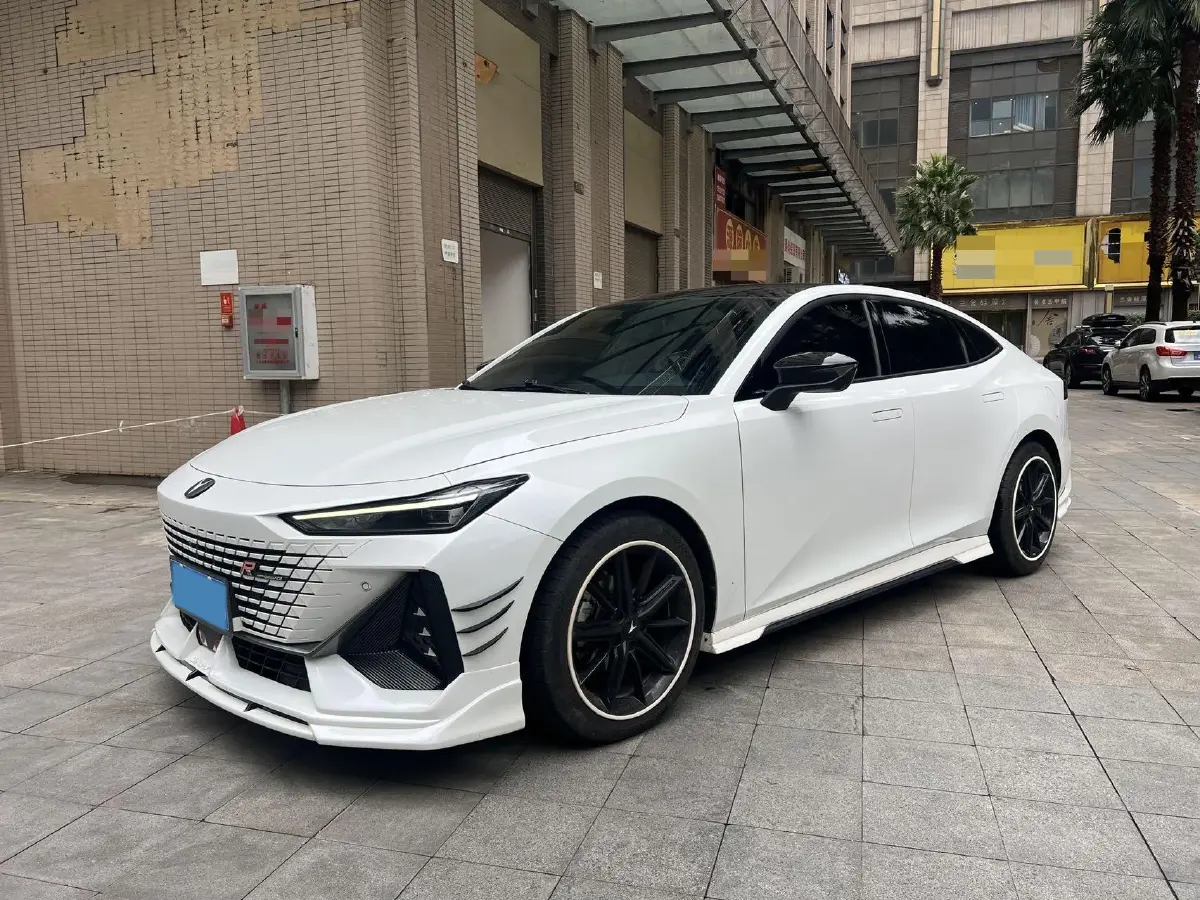 2023 ChangAn UNI-V 1.5T 188HP L4 7DCT