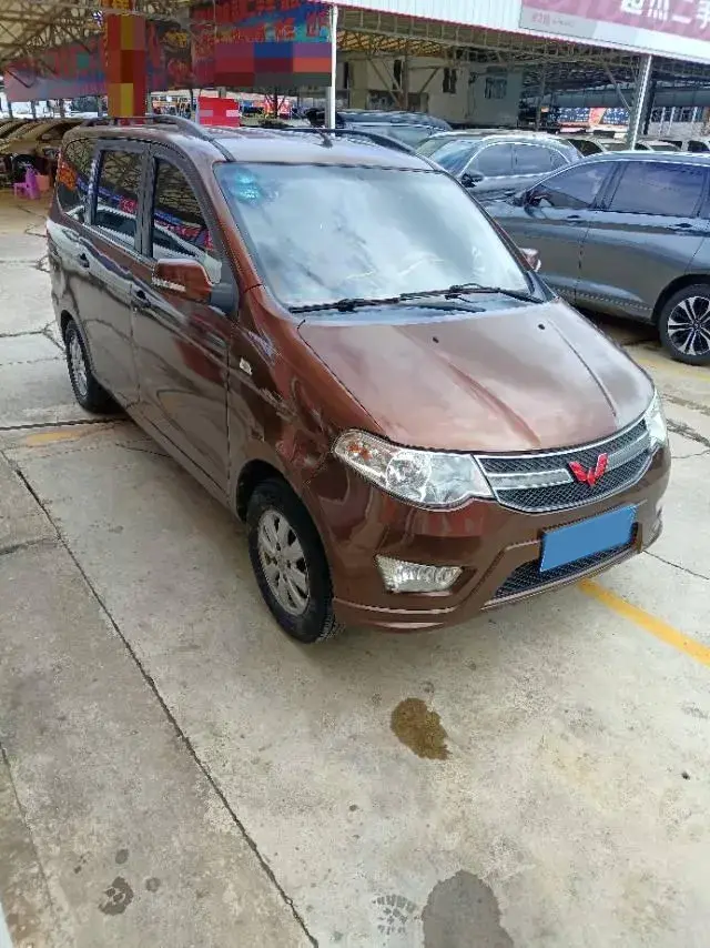 2018 WULING HONGGUANG view 1