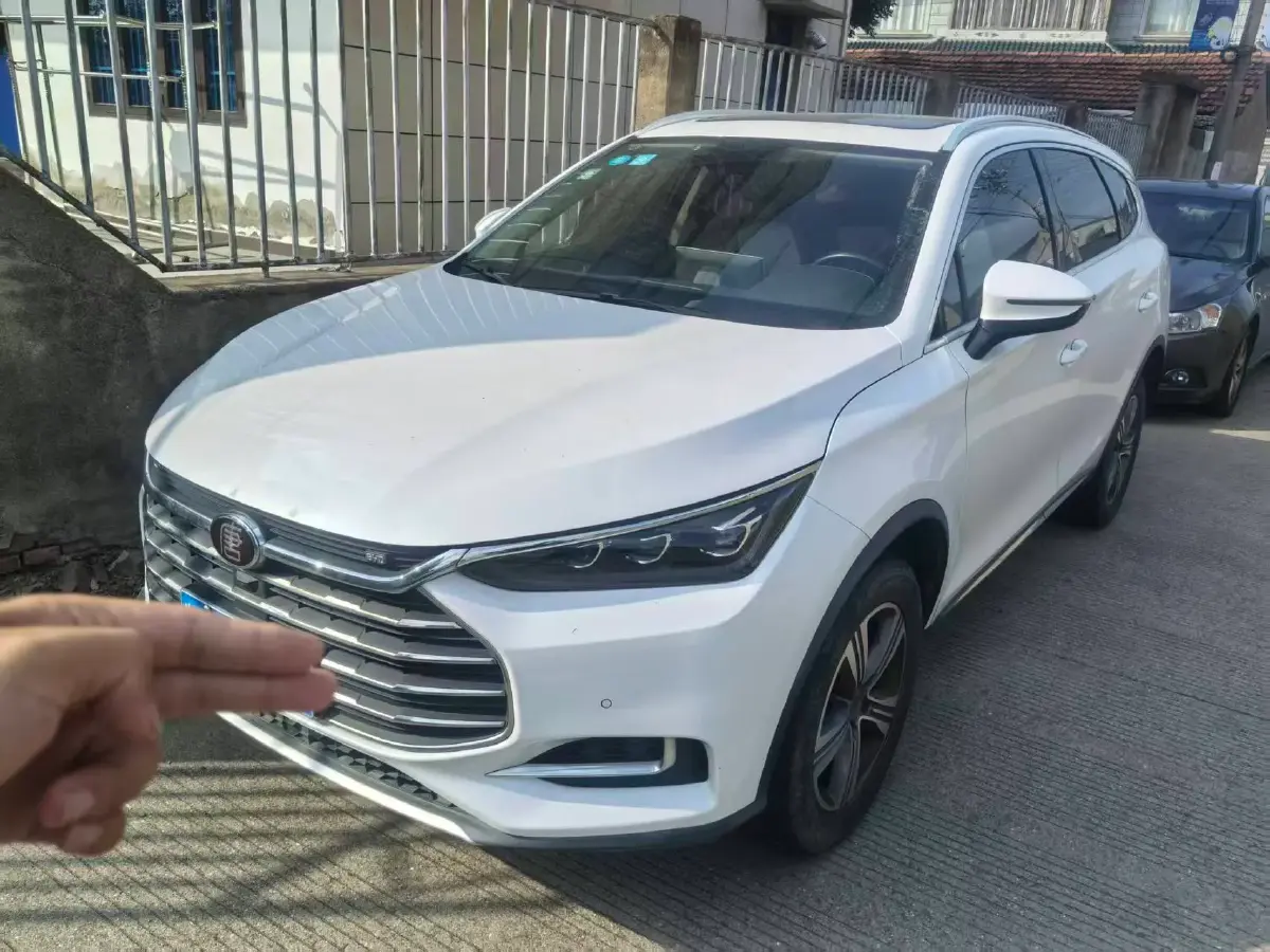 2018 BYD Tang 2.0T 205HP L4 6AT 2018 BYD Tang 2.0T 205HP L4 6AT