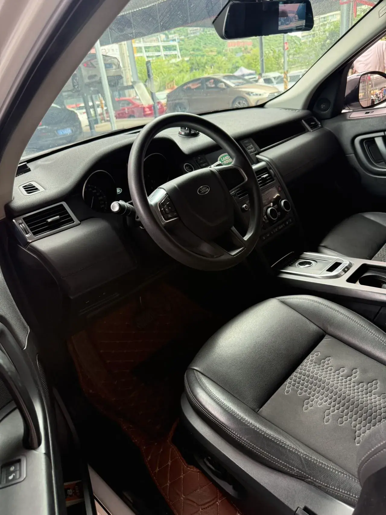 2018 LAND ROVER thumbnail 4