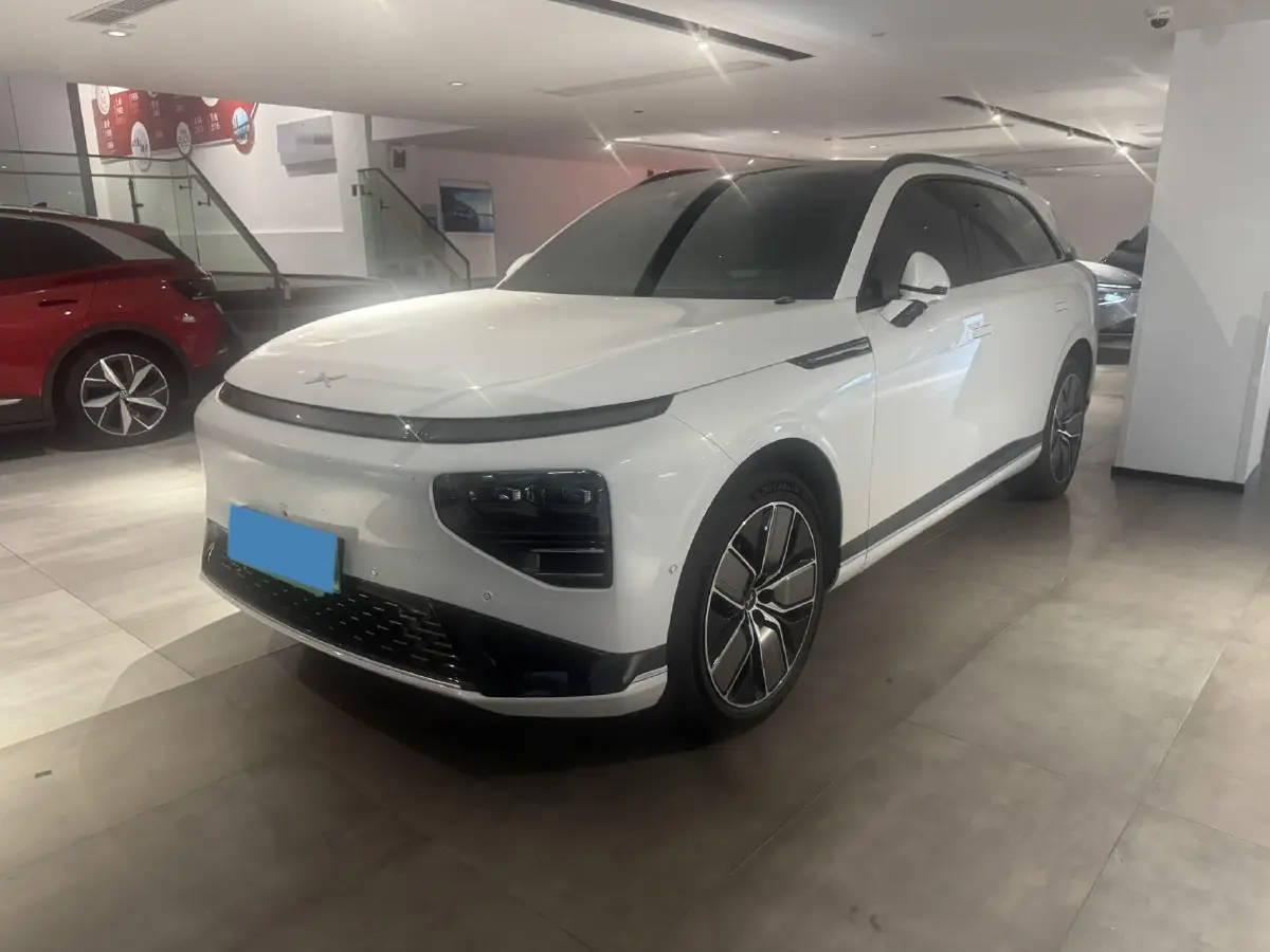 2022 Xpeng G9 BEV 98KWH