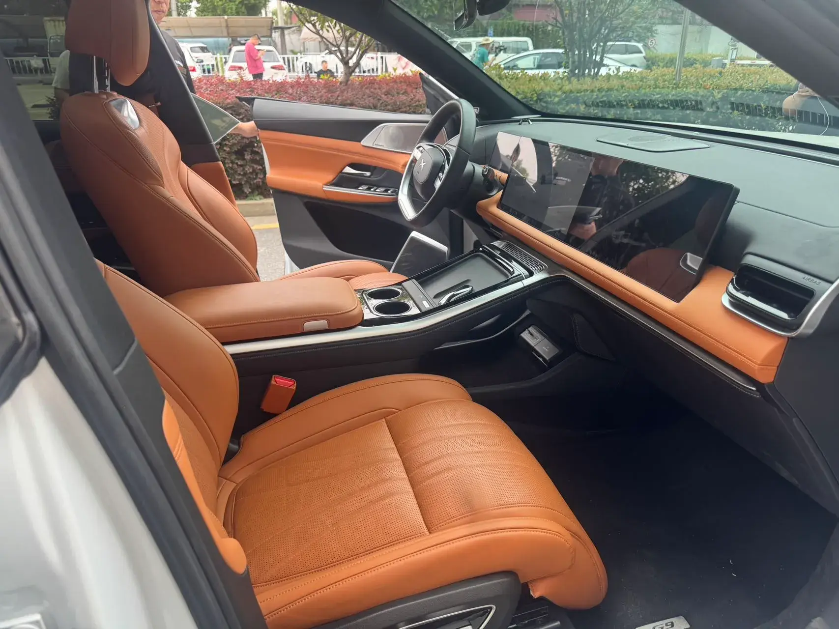 2022 XPENG G9 thumbnail 3