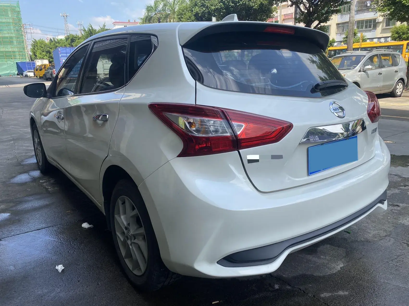 2021 NISSAN TIIDA thumbnail 4