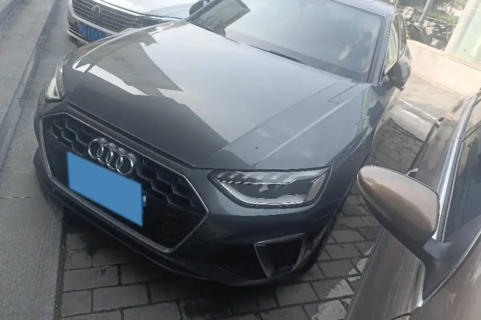 2020 AUDI A4L thumbnail 2