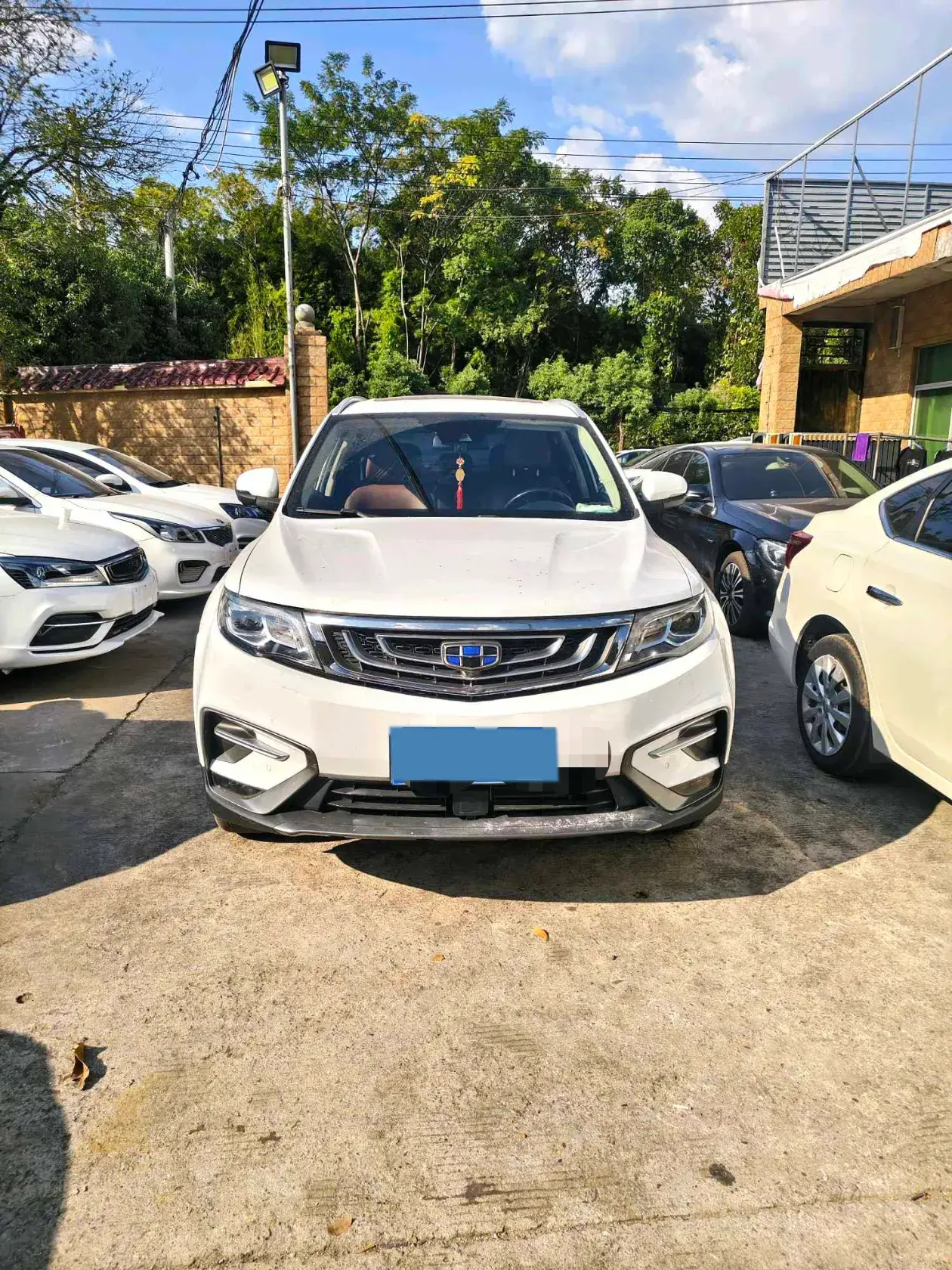 2018 GEELY AZKARRA thumbnail 2