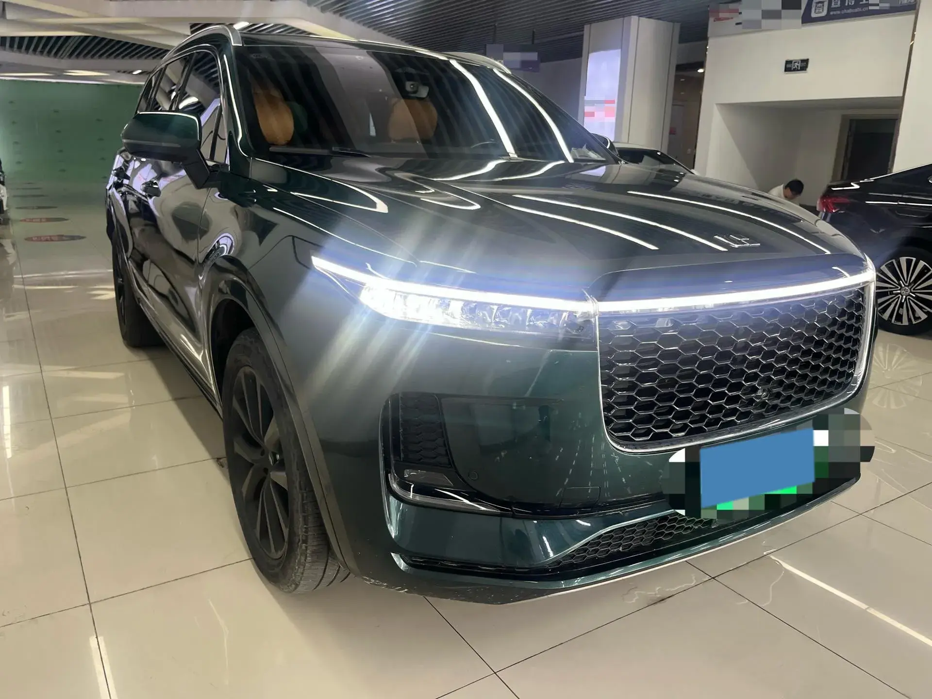 2021 LI ONE thumbnail 3