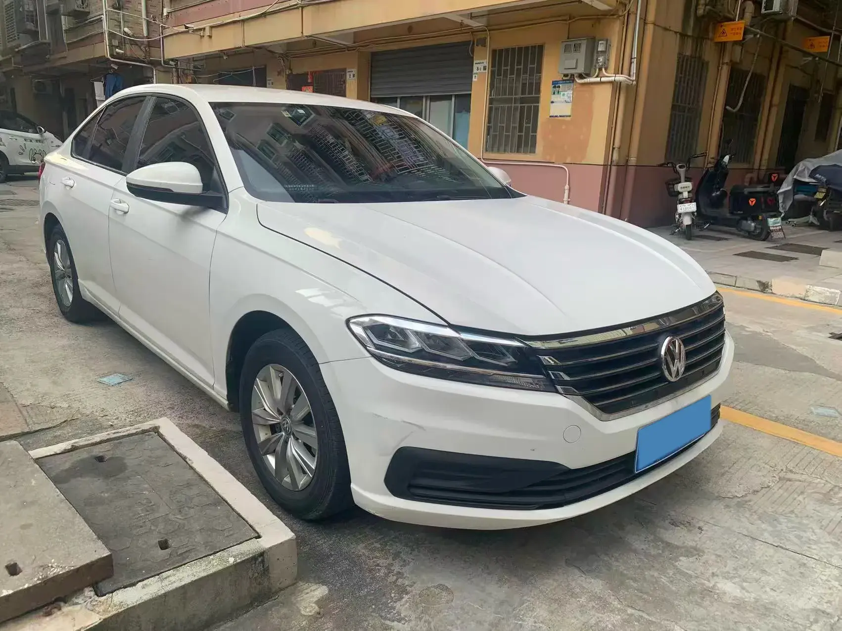 2019 VOLKSWAGEN LAVIDA thumbnail 3